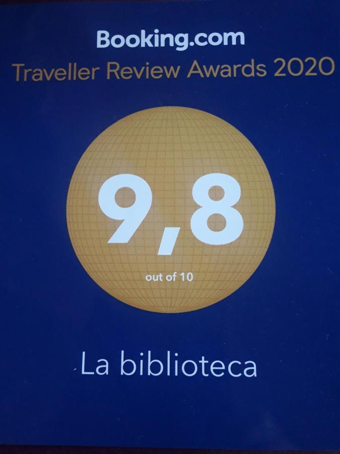 La Biblioteca Apartment โอลาวาเรีย ภายนอก รูปภาพ
